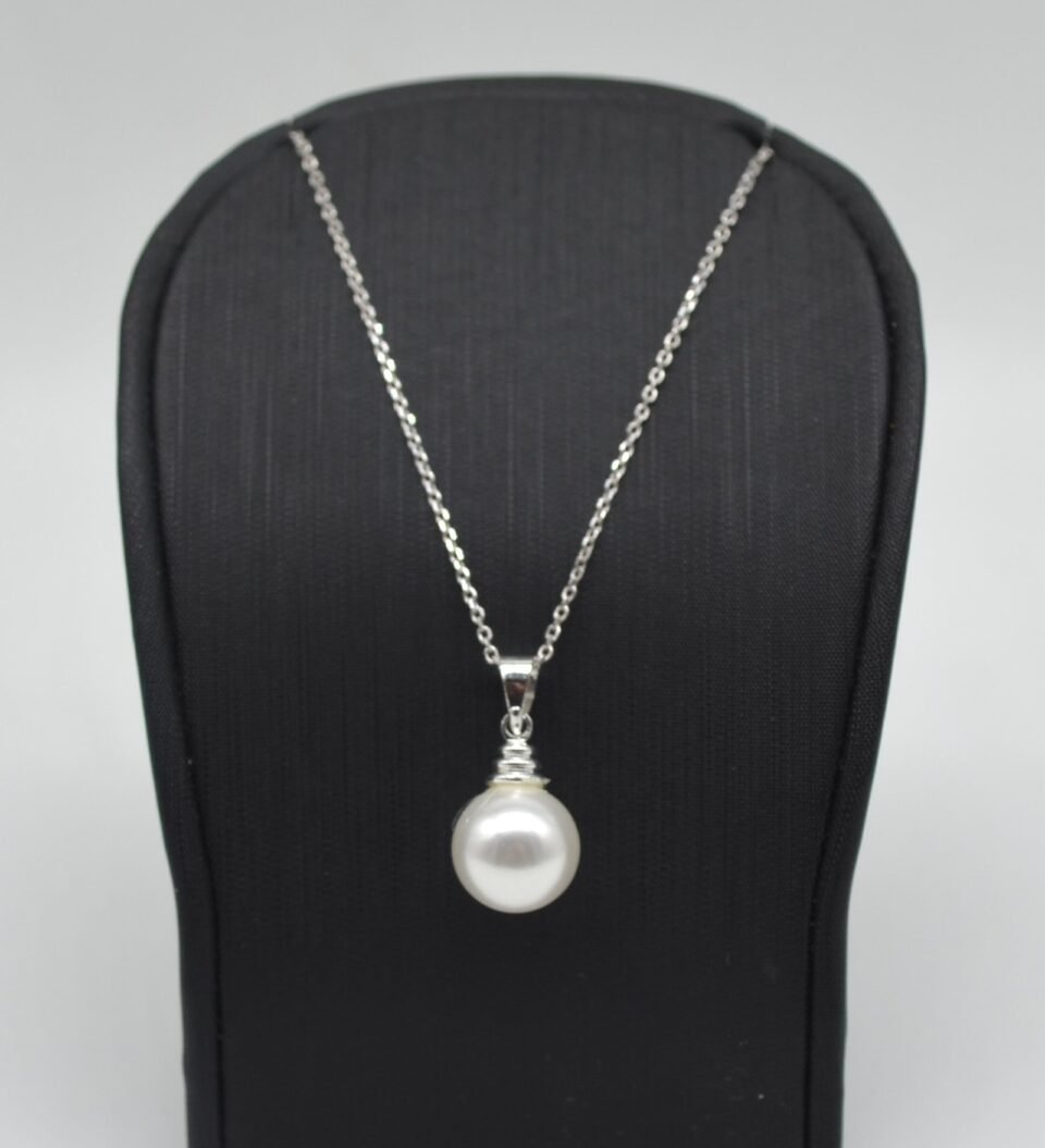 Silver necklace