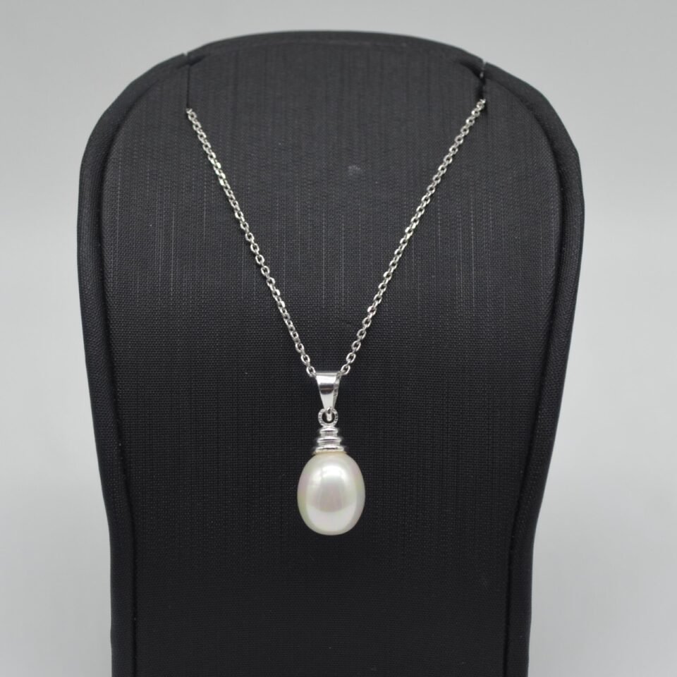 Silver necklace