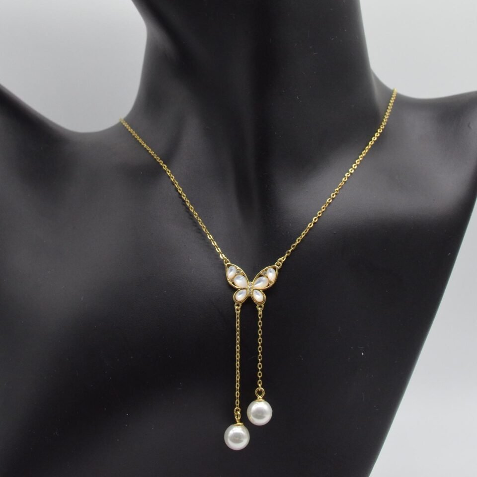 Silver necklace