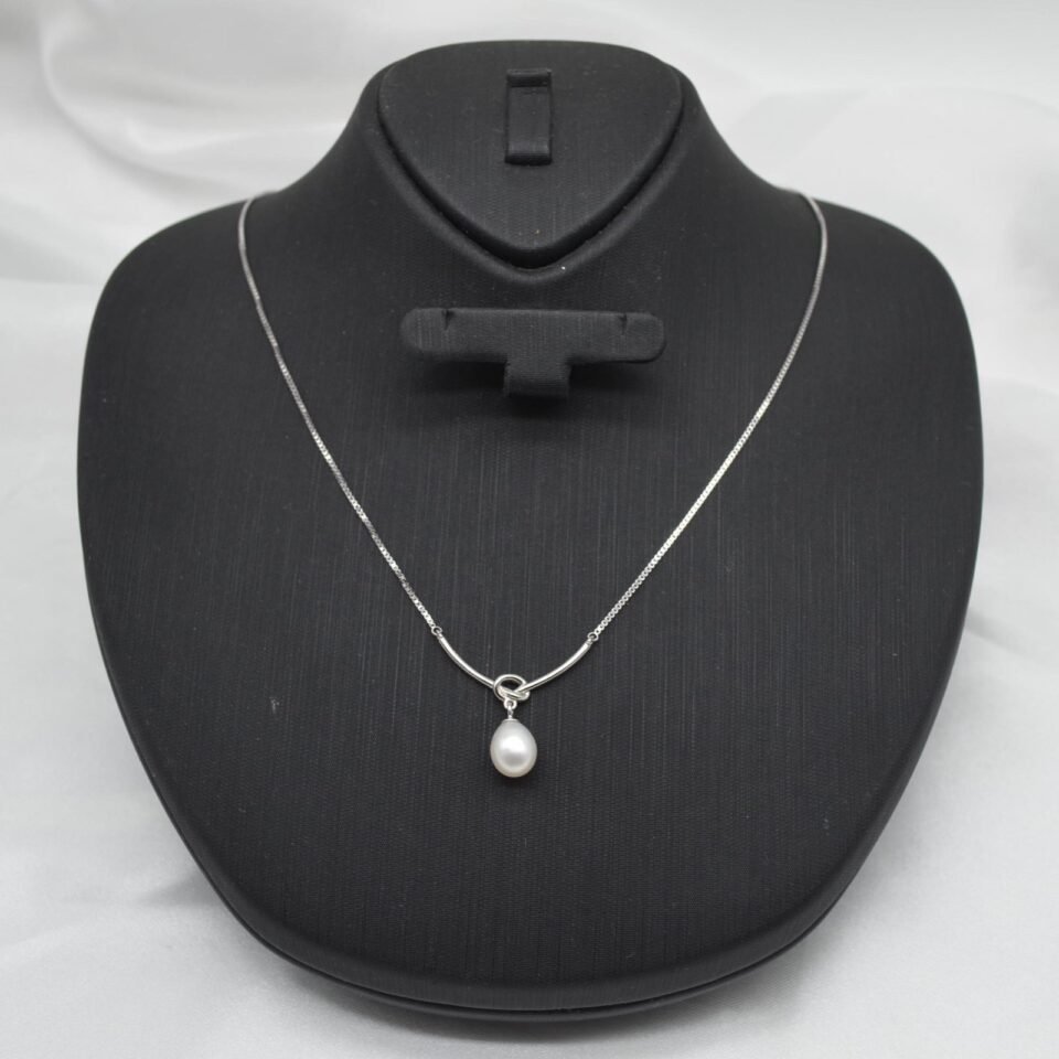 Silver necklace